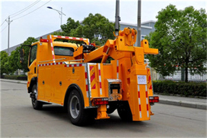 让胡路区高速路拖车费